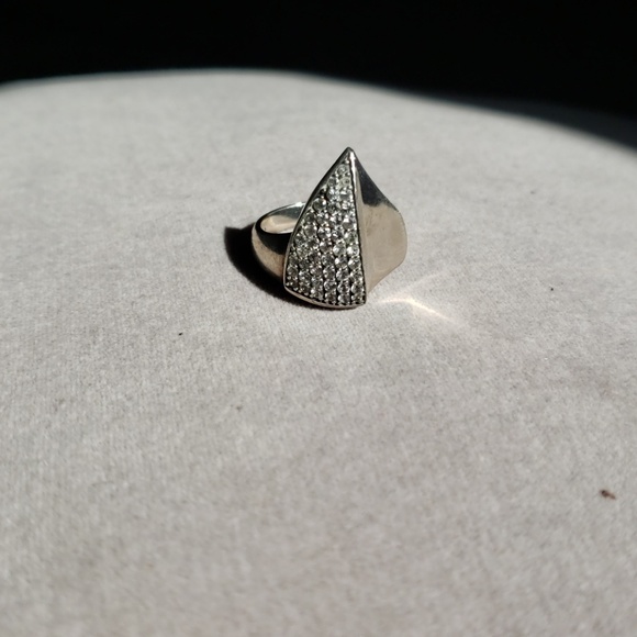 Elizabeth and James Thorn ring - Picture 1 of 6